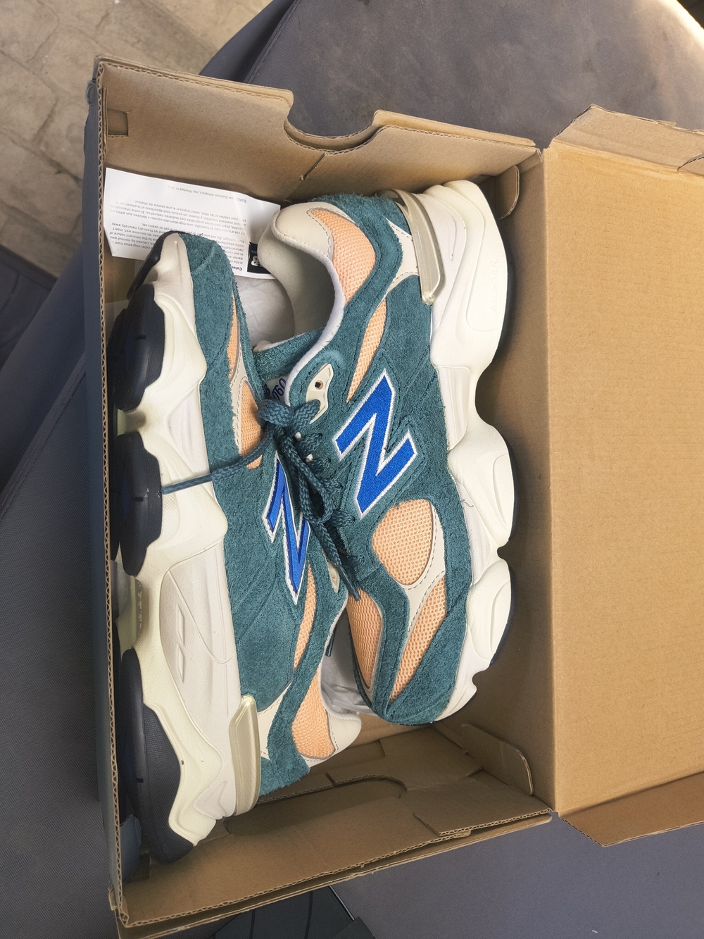 New Balance 9060 "New Spruce / Peach Blossom" Multi-Color Sneakers - NIB Size 6y